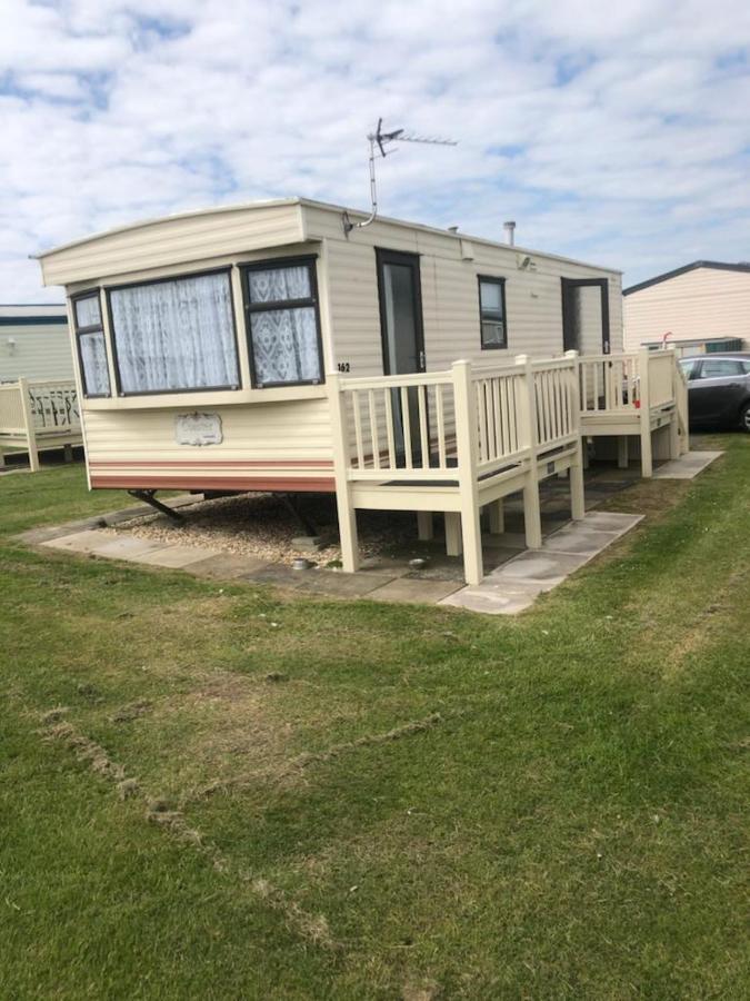 A4 The Chase 6 Berth Pet Friendly Caravan With Decking Ingoldmells Eksteriør bilde